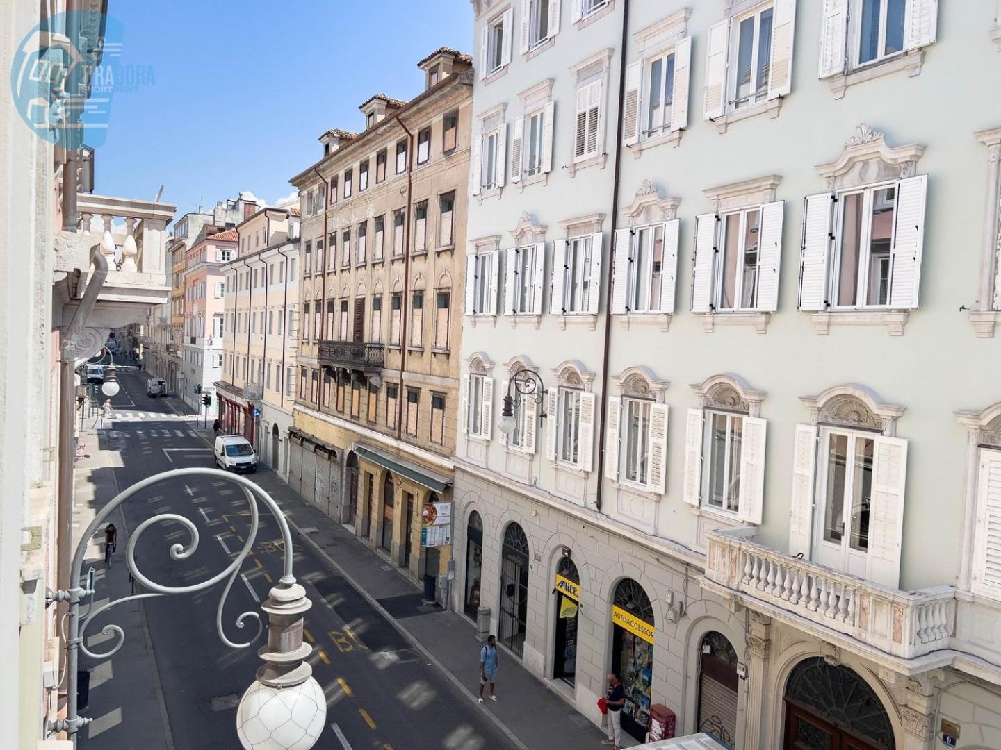 Cassa Di Risparmio 11 Tirabora Short Rent Trieste Dış mekan fotoğraf